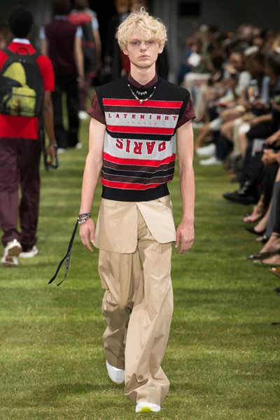 Look 33